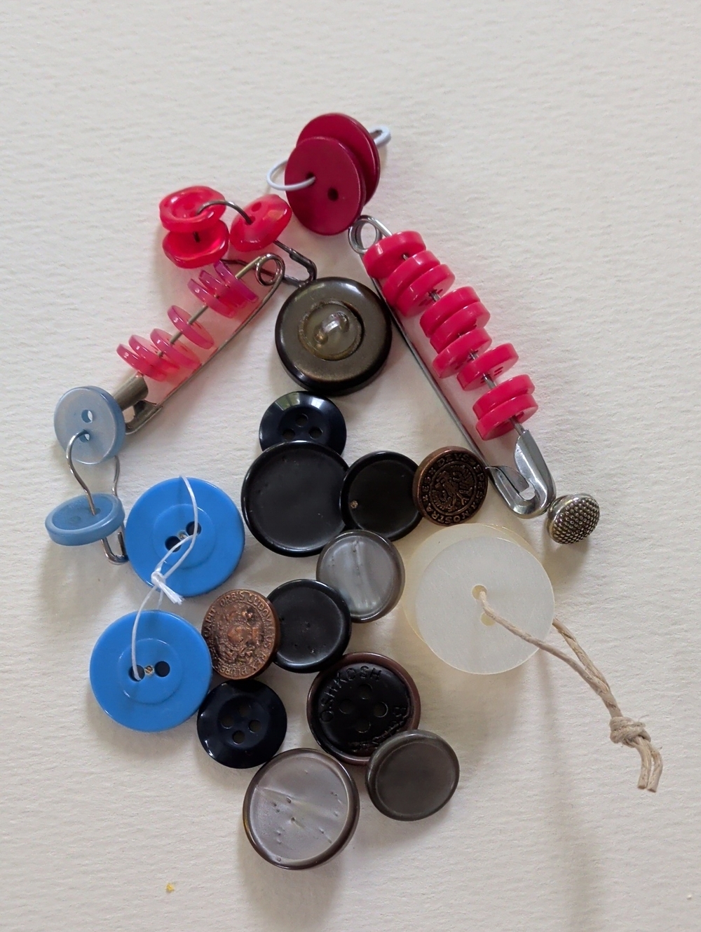 🗝️FREE Handful Of Buttons